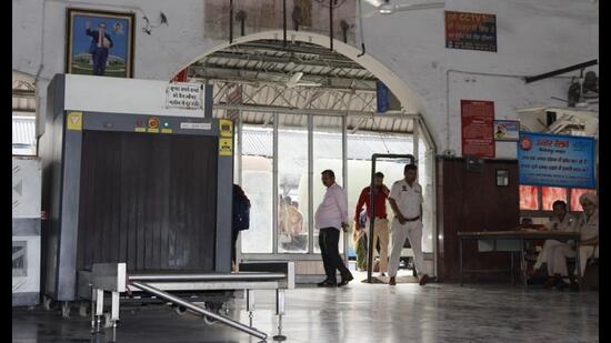 The metal detectors installed at the two entry points of Ludhiana Railway Station also remain shut for most of the day. (HT Photo)