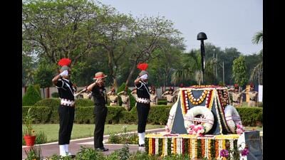 A wreath-laying ceremony was held to honour martyrs of the 59th Raising Day celebration. (HT Photo)