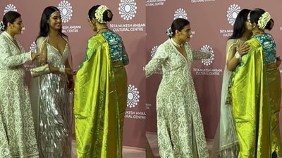 Nysa Devgan, Kajol and Rekha at Nita Mukesh Ambani Cultural Centre gala event. (Photo- Varinder Chawla) (Varinder Chawla) Nysa Devgan, Kajol and Rekha at Nita Mukesh Ambani Cultural Centre gala event. (Photo- Varinder Chawla) (Varinder Chawla)