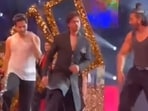 Shah Rukh Khan, Varun Dhawan and Ranveer Singh danced to Jhoome Jo Pathaan. Shah Rukh Khan, Varun Dhawan and Ranveer Singh danced to Jhoome Jo Pathaan.