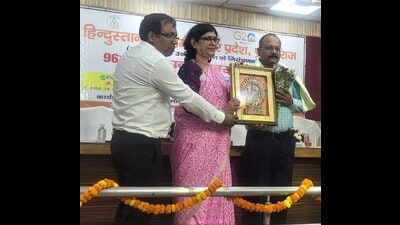 Dr Prakash Khetan was among the 11 select personalities honoured on the occasion. (HT Photo) Dr Prakash Khetan was among the 11 select personalities honoured on the occasion. (HT Photo)