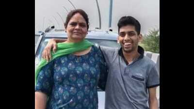 Mina Agarwal with her son (Sourced)