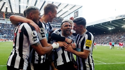 Newcastle United's Callum Wilson celebrates scoring their second goal with Dan Burn, Joelinton and Fabian Schar (Action Images via Reuters)
