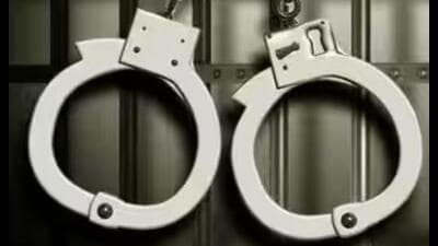 The complainant, Gurbir Singh, 33, said that social media influencer, Jasneet Kaur alias Rajvir Kaur, who has 131K followers on Instagram, and her two unidentified aides were making extortion calls to him, failing which they threatened to harm him and his family members. (Getty images) The complainant, Gurbir Singh, 33, said that social media influencer, Jasneet Kaur alias Rajvir Kaur, who has 131K followers on Instagram, and her two unidentified aides were making extortion calls to him, failing which they threatened to harm him and his family members. (Getty images)