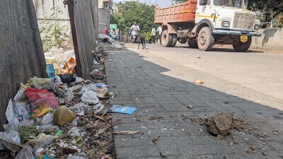 According to the NCP legislator, the civic issues include traffic congestion at Prowal Road, Dhanori Road passing from Air Force land are overlooked. (HT PHOTO)