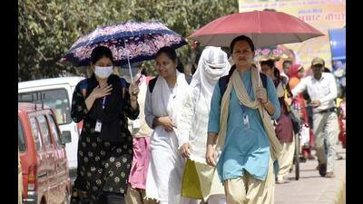 As per the daily bulletin issued, the maximum temperature in Patna stood at 35.5°C on Monday. (HT Photo) As per the daily bulletin issued, the maximum temperature in Patna stood at 35.5°C on Monday. (HT Photo)