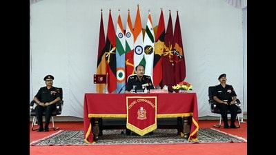 Lt Gen V Sabid Syed, Commandant AMC Centre and College, addressing the attendees. (HT Photo) Lt Gen V Sabid Syed, Commandant AMC Centre and College, addressing the attendees. (HT Photo)