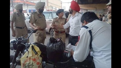 Out of a total of the 84,356 challans issued by the police under various offences, as many as 20,724 were issued for parking vehicles in the wrong place, the official data by the Ludhiana traffic police revealed. (HT Photo) Out of a total of the 84,356 challans issued by the police under various offences, as many as 20,724 were issued for parking vehicles in the wrong place, the official data by the Ludhiana traffic police revealed. (HT Photo)
