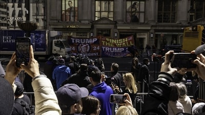 Supporters of former US President Donald Trump outside of Trump Tower in New York, (Bloomberg) Supporters of former US President Donald Trump outside of Trump Tower in New York, (Bloomberg)