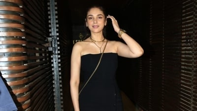 Aditi Rao Hydari also joined the team of Bheed for the Sunday get-together. She was spotted in a black short dress. (Varinder Chawla) Aditi Rao Hydari also joined the team of Bheed for the Sunday get-together. She was spotted in a black short dress. (Varinder Chawla)
