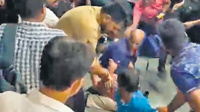 Passengers engage in scuffle at Diva station