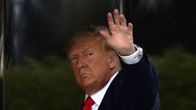 Former U.S. President Donald Trump arrives at Trump Tower, after his indictment by a Manhattan grand jury following a probe into hush money paid to porn star Stormy Daniels, in New York City, U.S April 3. (REUTERS)