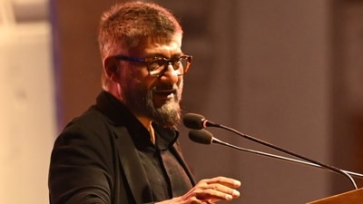 Vivek Agnihotri talk about the box office performances of recent Hindi films. (Photo by Samir Jana/ Hindustan Times) (Hindustan Times) Vivek Agnihotri talk about the box office performances of recent Hindi films. (Photo by Samir Jana/ Hindustan Times) (Hindustan Times)
