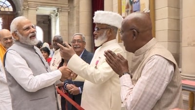 The prime minister along with Union Home Minister Amit Shah interacted with the awardees after the investiture ceremony was over. The prime minister along with Union Home Minister Amit Shah interacted with the awardees after the investiture ceremony was over.
