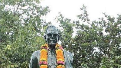 On Wednesday, the Angul municipal authorities removed the statue and apologised. (Twitter | Dr.Surjya Narayan Patro) On Wednesday, the Angul municipal authorities removed the statue and apologised. (Twitter | Dr.Surjya Narayan Patro)