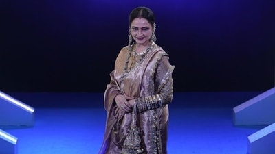 Veteran actor Rekha was also spotted at Citadel premiere in Mumbai, where she posed with celebs such as Varun Dhawan and Priyanka Chopra. Veteran actor Rekha was also spotted at Citadel premiere in Mumbai, where she posed with celebs such as Varun Dhawan and Priyanka Chopra. 