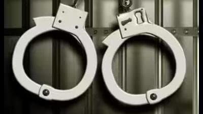 The three accused were travelling in an SUV. Police stopped them for checking and recovered three illegal pistols from their possession in Ludhiana. (Getty images) The three accused were travelling in an SUV. Police stopped them for checking and recovered three illegal pistols from their possession in Ludhiana. (Getty images)