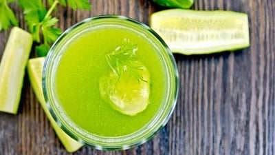 Cucumber mint juice: It is an excellent and refreshing drink. It can reduce the likelihood of heat stroke with its cooling ability. (Shutterstock) Cucumber mint juice: It is an excellent and refreshing drink. It can reduce the likelihood of heat stroke with its cooling ability. (Shutterstock)