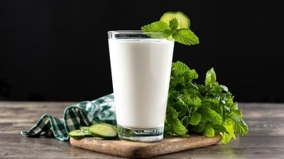 "As we welcome summers, let us refresh and replenish our body with some of the best summer beverages in order to beat the heat," writes nutritionist Lovneet Batra. (Freepik) "As we welcome summers, let us refresh and replenish our body with some of the best summer beverages in order to beat the heat," writes nutritionist Lovneet Batra. (Freepik)