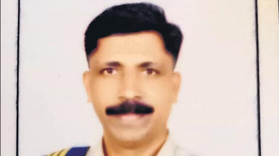 Alert constable saves woman’s life at Dadar station