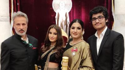 Actor Raveena Tandon was awarded the fourth highest civilian award Padma Shri by President Droupadi Murmu on Wednesday during a ceremony at Rashtrapati Bhavan in Delhi Actor Raveena Tandon was awarded the fourth highest civilian award Padma Shri by President Droupadi Murmu on Wednesday during a ceremony at Rashtrapati Bhavan in Delhi