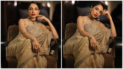 Sobhita Dhulipala has been spamming our Instagram with her looks from her sister's wedding ceremonies and we have nothing to complain about. Fans just cannot stop gushing over her latest pictures in which she can be seen in a dazzling saree. (Instagram/@sobhitad) Sobhita Dhulipala has been spamming our Instagram with her looks from her sister's wedding ceremonies and we have nothing to complain about. Fans just cannot stop gushing over her latest pictures in which she can be seen in a dazzling saree. (Instagram/@sobhitad)