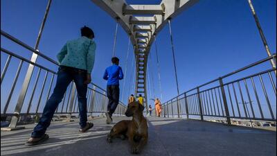 Delhi’s day temperature is not likely to drop significantly, but cooler nights may continue. (Raj K Raj/HT Photo)