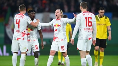 RB Leipzig's Emil Forsberg and teammates celebrate (REUTERS)