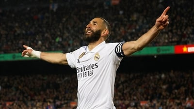Soccer Football - Copa del Rey - Semi Final - Second Leg - FC Barcelona v Real Madrid - Camp Nou, Barcelona, Spain - April 5, 2023 Real Madrid's Karim Benzema celebrates scoring their fourth goal to complete his hat-trick REUTERS/Albert Gea (REUTERS)