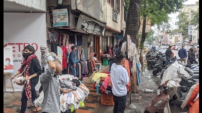 The PMC has received complaints that hawkers, in whose name the licence has been registered, are renting out their space. (HT FILE PHOTO)