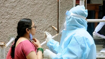 Delhi on Thursday reported 606 new Covid-19 cases. (REPRESENTATIVE PIC) Delhi on Thursday reported 606 new Covid-19 cases. (REPRESENTATIVE PIC)