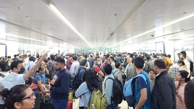 Additional entry gates have now been opened for passenger entry. (HT_PRINT/Twitter/DrAmbrishMithal) Additional entry gates have now been opened for passenger entry. (HT_PRINT/Twitter/DrAmbrishMithal)