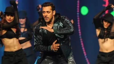 Salman Khan has shared about an incident related to an awards event. Salman Khan has shared about an incident related to an awards event.
