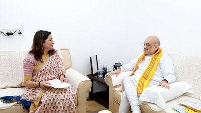 Shiv Sena (UBT) leader Priyanka Chaturvedi and Union home minister Amit Shah. (Twitter / @priyankac19) Shiv Sena (UBT) leader Priyanka Chaturvedi and Union home minister Amit Shah. (Twitter / @priyankac19)