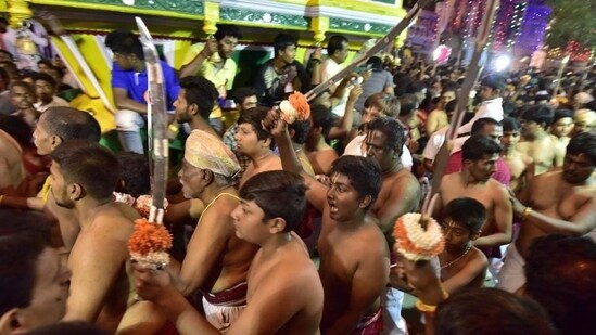 The Bengaluru Karaga festival, which will be conducted at the Shri Dharmarayaswamy Temple in Thigalarpet. (HT File Photo)