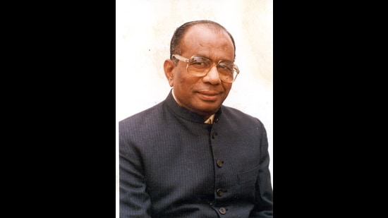 While many may not remember the name of Veerendra Patil, his name and his stature as a Lingayat leader has been weaponised by the Bharatiya Janata Party against the Congress, ironically, Patil’s party (HT Archive)