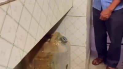 A 50-litre can of acid was found inside a women’s public toilet outside the GB Pant Hospital in Delhi’s Daryaganj (Twitter/Screengrab) A 50-litre can of acid was found inside a women’s public toilet outside the GB Pant Hospital in Delhi’s Daryaganj (Twitter/Screengrab)