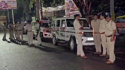 Two police personnel out of five present on the spot, sustained injuries in the incident. (Representative image/ ANI) Two police personnel out of five present on the spot, sustained injuries in the incident. (Representative image/ ANI)