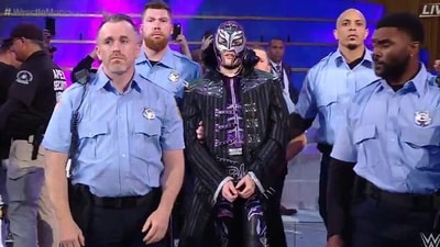 Dominik Mysterio(in mask) (Twitter) Dominik Mysterio(in mask) (Twitter)