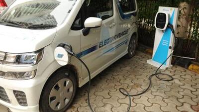 Electric cars and cabs sold in Delhi increased from 331 in January to 510 in February and 1,493 in March, which amounts to an increase of 192% in March compared to February, officials said. (HT Photo) Electric cars and cabs sold in Delhi increased from 331 in January to 510 in February and 1,493 in March, which amounts to an increase of 192% in March compared to February, officials said. (HT Photo)