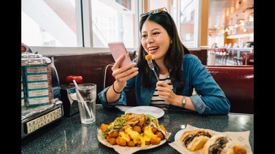 No phones while eating! Is it ‘ring’ of change? (Photo: Shutterstock (For representational purpose only)) No phones while eating! Is it ‘ring’ of change? (Photo: Shutterstock (For representational purpose only))