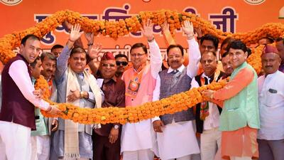 Union minister of state for defence Ajay Bhatt with Uttarakhand chief minister Pushkar Singh Dhami and others being garlanded during the inauguration and foundation stone laying of projecs in Haldwani (PTI) Union minister of state for defence Ajay Bhatt with Uttarakhand chief minister Pushkar Singh Dhami and others being garlanded during the inauguration and foundation stone laying of projecs in Haldwani (PTI)