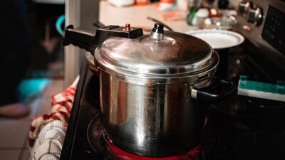Hawkins pressure cooker with a 3 litre capacity make for a good purchase. (Unsplash) Hawkins pressure cooker with a 3 litre capacity make for a good purchase. (Unsplash)
