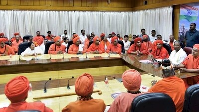 File photo of former Karnataka CM Siddaramaiah meeting the Lingayat community Seers at Vidhana Soudha in Bengaluru. (PTI Photo) File photo of former Karnataka CM Siddaramaiah meeting the Lingayat community Seers at Vidhana Soudha in Bengaluru. (PTI Photo)