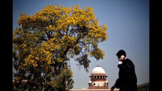 The Supreme Court was apprised of the task undertaken jointly by the Union government and the Supreme Court Committee on Road Safety for laying down uniform parameters. (REUTERS)