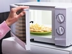Is microwaving food safe for health? Is microwaving food safe for health?