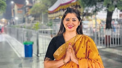 Ex-PA accuses actress Deepali Sayed of having Dawood links, booked Ex-PA accuses actress Deepali Sayed of having Dawood links, booked