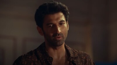 Aditya Roy Kapur plays a double role in Gumraah, a remake of the Tamil film Thadam (2019). Aditya Roy Kapur plays a double role in Gumraah, a remake of the Tamil film Thadam (2019).
