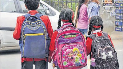 Parents for the last many years have been demanding reduction in the weight of school bags, especially in private schools where children were forced to carry heavy school bags. (HT File Photo) Parents for the last many years have been demanding reduction in the weight of school bags, especially in private schools where children were forced to carry heavy school bags. (HT File Photo)
