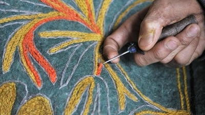 The art of making Namda goes through several stages and requires skilled craftsmanship that has been handed down through generations. (Waseem Andrabi / HT Photo) The art of making Namda goes through several stages and requires skilled craftsmanship that has been handed down through generations. (Waseem Andrabi / HT Photo)